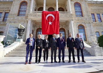 İmamoğlu, ’10 Kasım Mevlidi’ne katıldı