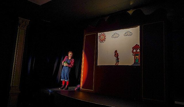 “Karagöz Çiftlik Bekçisi” Memleketler arası Tarsus Kukla Şenliği’ne konuk oldu