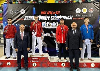 Karate Şampiyonasında Kağıtspor rüzgârı