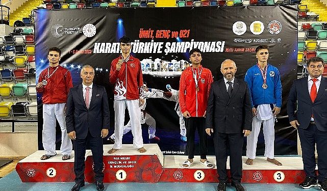 Karate Şampiyonasında Kağıtspor rüzgârı