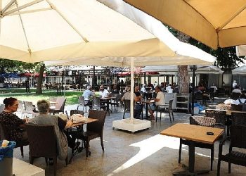 Karşıyaka Belediyesi’nin tesislerinde uygun fiyata kaliteli hizmet