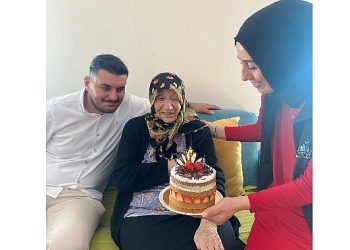 Kartepe’de sürpriz doğum günü