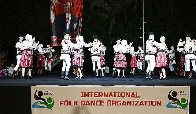 Kemer’de Cumhuriyet coşkusu devam ediyor