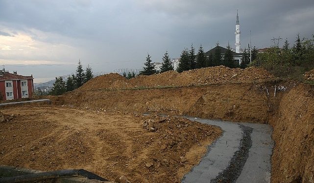 Kocaeli Büyükşehir’den Ayazma Mahallesi’ne saha