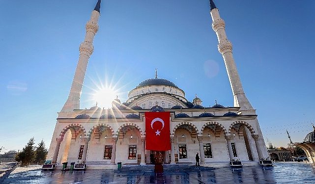 Kurtuluş Bilal-i Habeşi Camii İbadete Açıldı