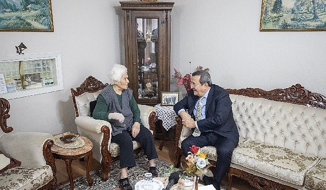 Lider Batur, 24 Kasım’da tekrar öğretmeninin yanında