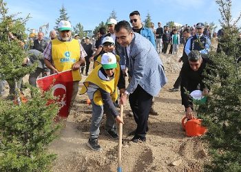 Lider Kalaycı ” geleceğe nefes cumhuriyete nefes” fidan dikme programına katıldı