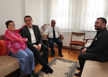 Lider Savran, halkımızın dayanağı bize güç veriyor