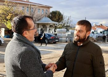 Lider Savran yeni oto galericiler sitesi’nde devam eden üstyapı çalışmalarını inceledi