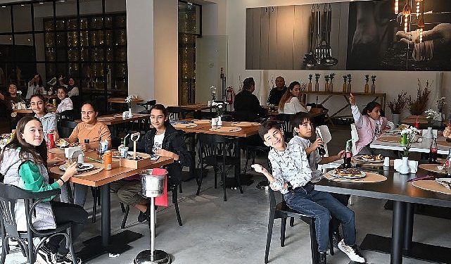 Lider Topaloğlu’ndan Gençlik Orkestrası’na yemek