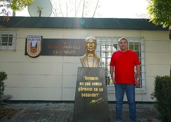 Lüleburgaz Belediyesi’nden mahalle muhtarlıklarına Atatürk büstü