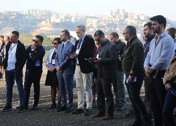 Mavi Bayrak sorumluları taban çamurunu inceledi