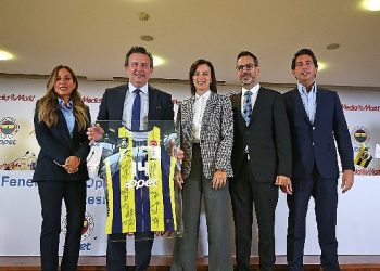 MediaMarkt, Fenerbahçe Opet Bayan Voleybol Ekibinin Resmi Sponsoru Oldu