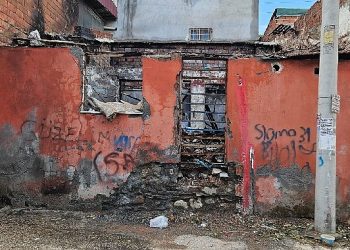 Metruk binaya balyoz