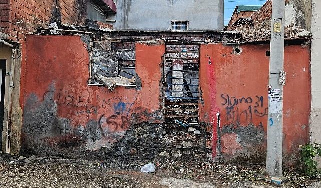 Metruk binaya balyoz