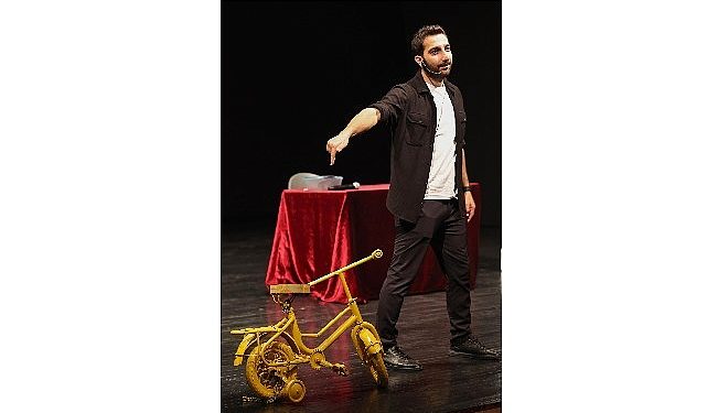 Öğrenciler müellifle birlikte “Babamın Mahallesi”nde seyahate çıktı