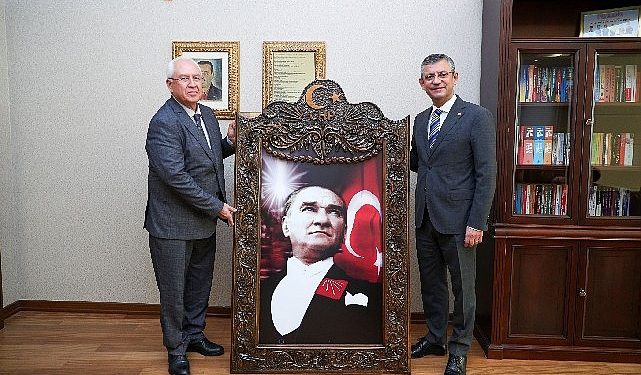 Selvitopu’dan Özel’e “hayırlı olsun” ziyareti