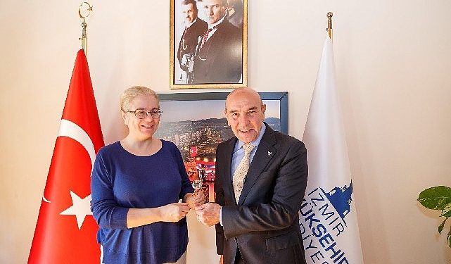 Soyer: “İzmir’de yapılanlar ülkenin geri kalanına rehber oluyor”