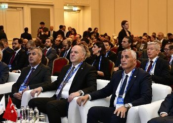 Ticaret hacmini ve yatırım seviyesini artırmalıyız