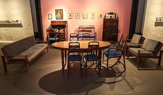 Tomris Uyar’ın dünyası bu stantta