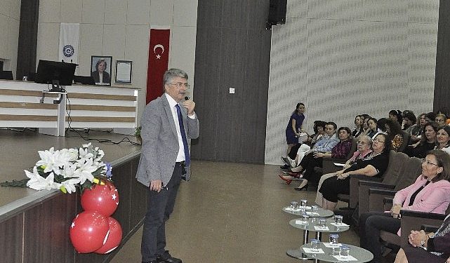 Türkiye’de çağdaş hemşireliğin öncüsü Safiye Hüseyin Elbi EÜ’de “Belgesel Gösterimi” ile anıldı