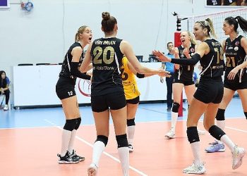 VakıfBank ligde kazanmaya devam ediyor