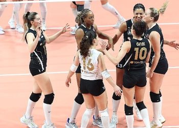 VakıfBank, PTT’ye de set vermedi