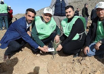 Yahyalı’da binlerce fidan toprakla buluştu