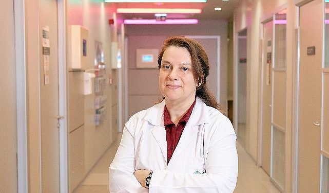 Yan yatanlarda boyun, sırt ve bel ağrıları daha az görülüyor