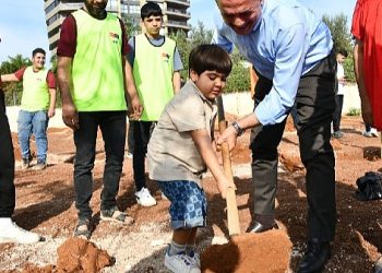 Yenişehir Belediyesi kente yeşil alanlar kazandırmaya devam ediyor