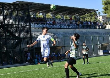 Yenişehir Belediyesi U16 Futbol Grubu namağlup önder