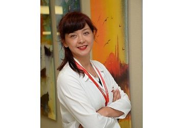 Yürürken Kolları Sallamamak Parkinson Hastalığı Belirtisi Olabilir