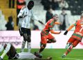 Beşiktaş evinde Alanyaspor’a mağlup oldu