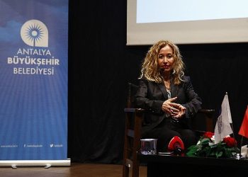 Atatürk Kızı Sabiha Gökçen Belgeseli Antalyalılarla buluştu
