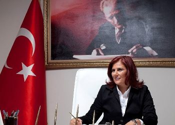Aydın Büyükşehir Belediye Lideri Hasret Çerçioğlu, bayana şiddeti önlemeye yönelik siyaset evrakını imzaladı