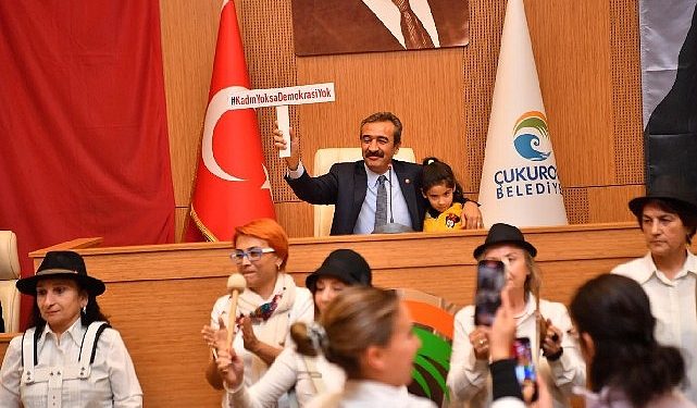 Bayanlar Çukurova Meclisi’ni bastı!