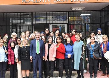 Bayanlardan Soner Çetin’e hizmet teşekkürü