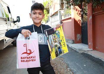 Bayraklı’dan Türkiye’ye örnek dayanışma Lider Sandal, “Biz büyük bir aileyiz”