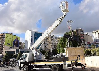 Bornova’ya 28 metrelik teleskopik platform aracı