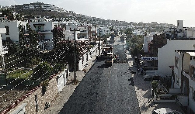 Büyükşehir, Bodrum’da 14 Bin Metre Sıcak Asfalt Yaptı