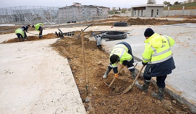 Çayırova Millet Bahçesine bin 500 ağaç