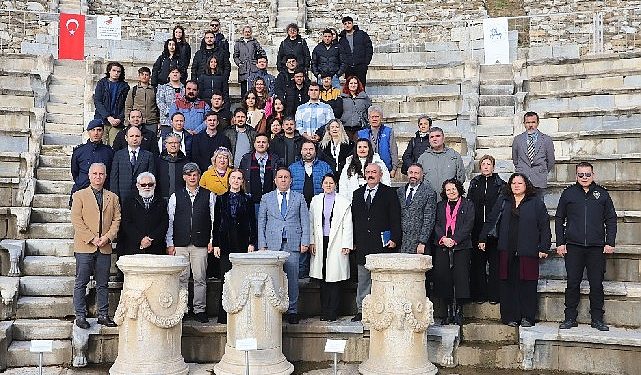 Deü’nün metropolis hafriyatında 1800 yılık buluntulara rastlandı