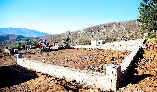 Eşme Ahmediye’ye futbol alanı