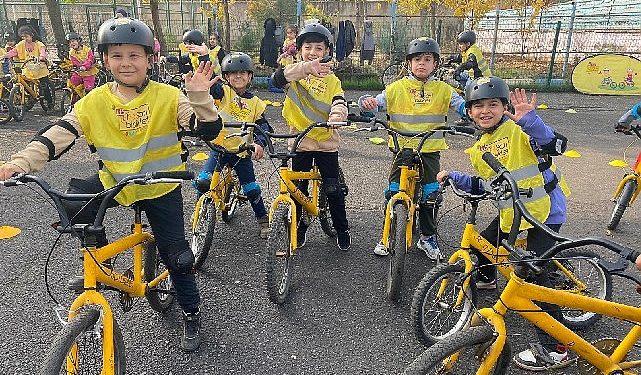 ETi Sarı Bisiklet Hareketli Hayat Seminerleri’nin son durağı Diyarbakır oldu