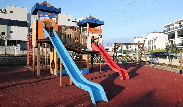 Gemlik’te çocuklar yeni parklarına kavuştu