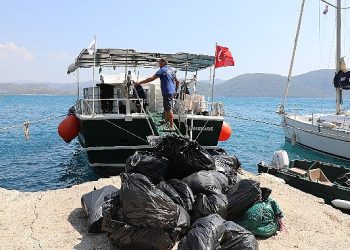 Gökova Körfezinde 40 Bin Kg Çöp Toplandı