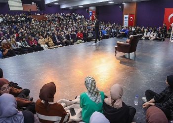 Gri Koç Canik’te Öğrencilerle Buluştu