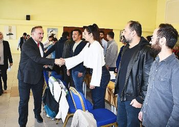 HRÜ Rektörü Prof. Dr. Mehmet Tahir Güllüoğlu, Öğrenci Kulüp Liderleriyle Bir Ortaya Geldi