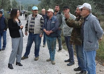 İklim krizinden etkilenen çiftçilere Filiz başkan’dan büyük takviye: 500 ton kompost gübre dağıtıldı