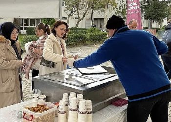 İnegöl Belediyesi’nden Öğrencilerin İçini Isıtan Jest